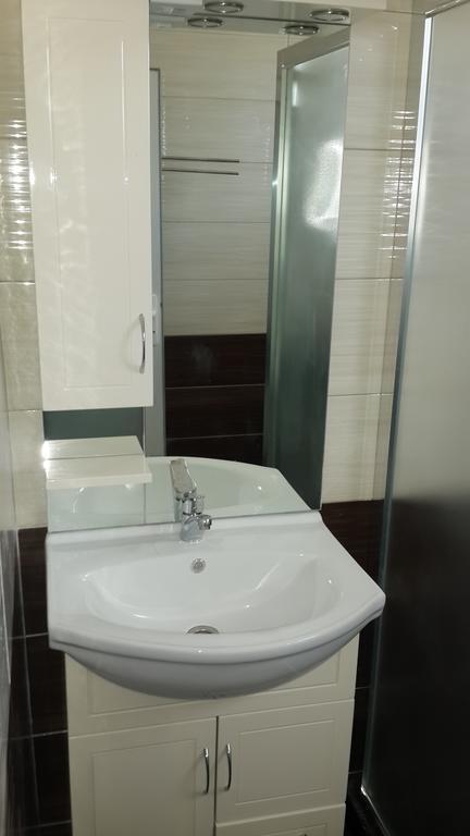 Hotel Konstantin Laplje Selo Pokoj fotografie
